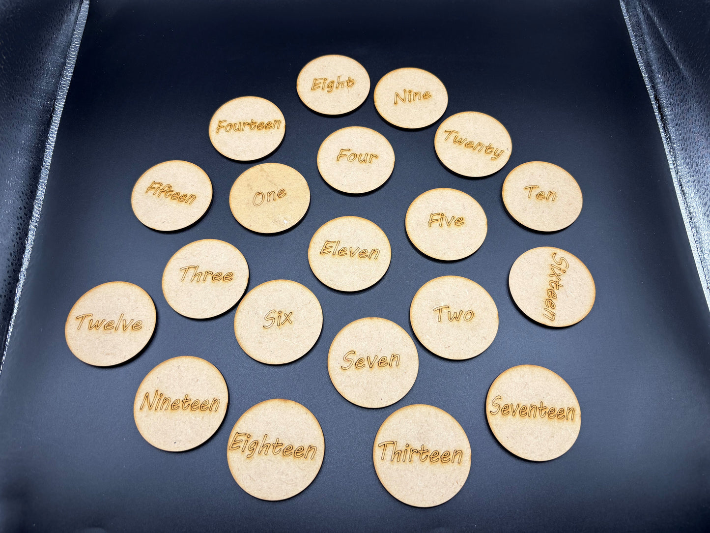 Round wooden discs - Numbers - One - Twenty